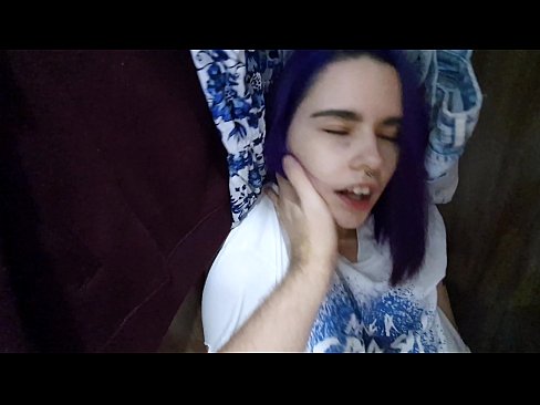 ❤️ Leidsin oma õe kapist ja aitasin tal cumida ❤️❌ Pornovideo at et.xxxshake.ru ❤
